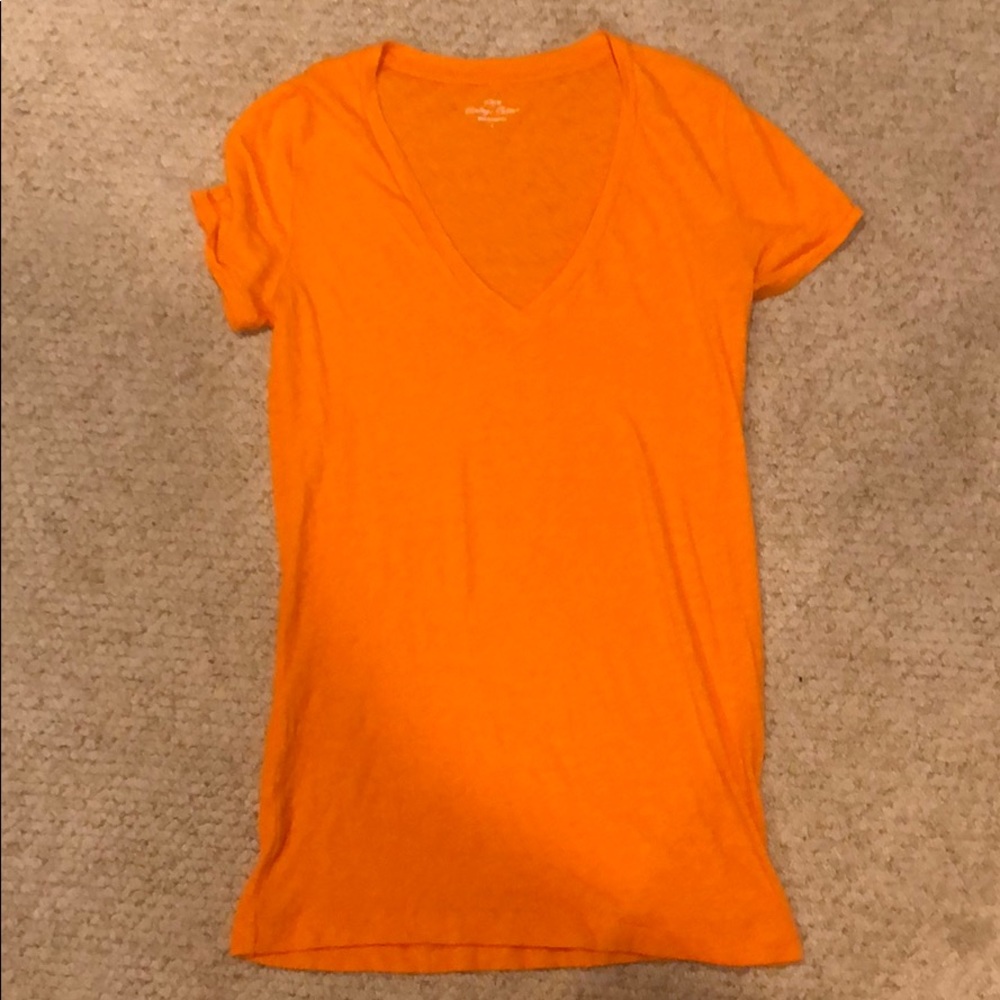 J. Crew orange v-neck. Size small.